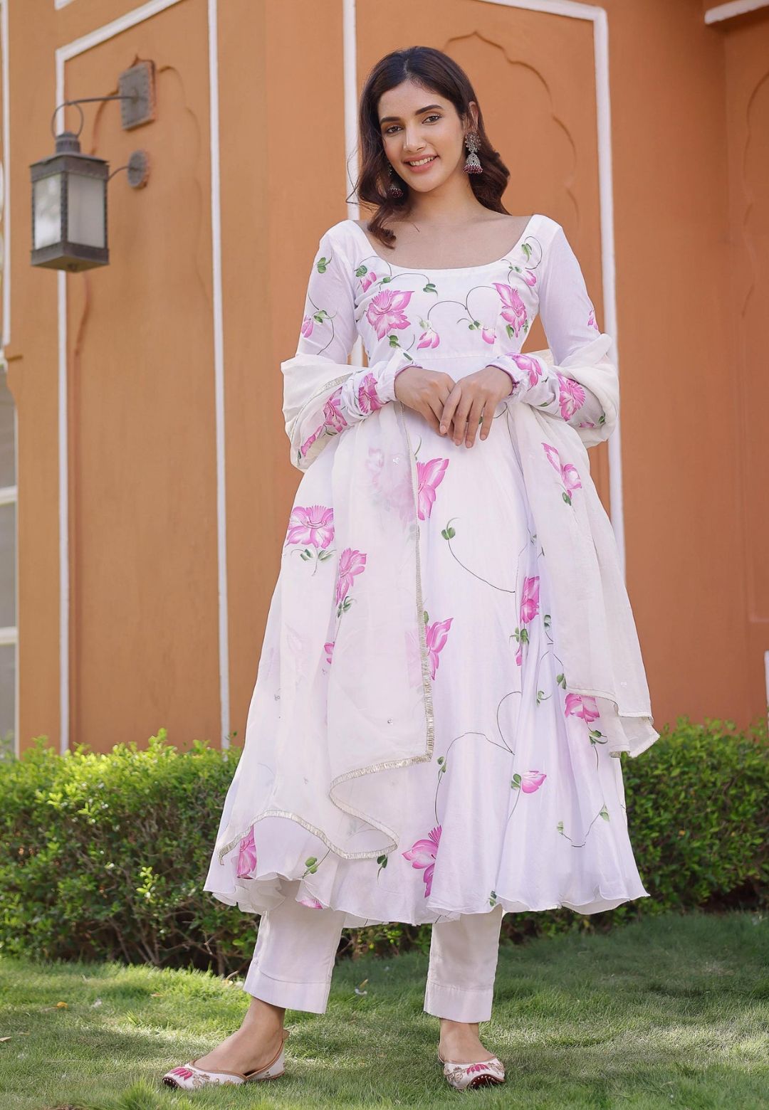 WHITE AIYANA HANDPAINTED COTTON SILK SUIT SET