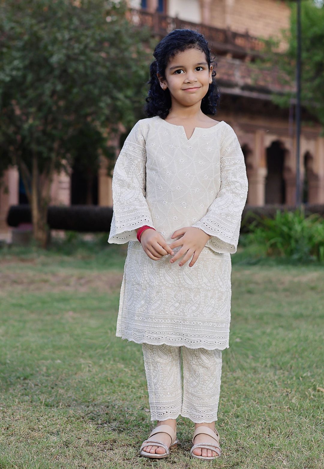 WHITE UMIKO EMBROIDERED COTTON KURTA SET