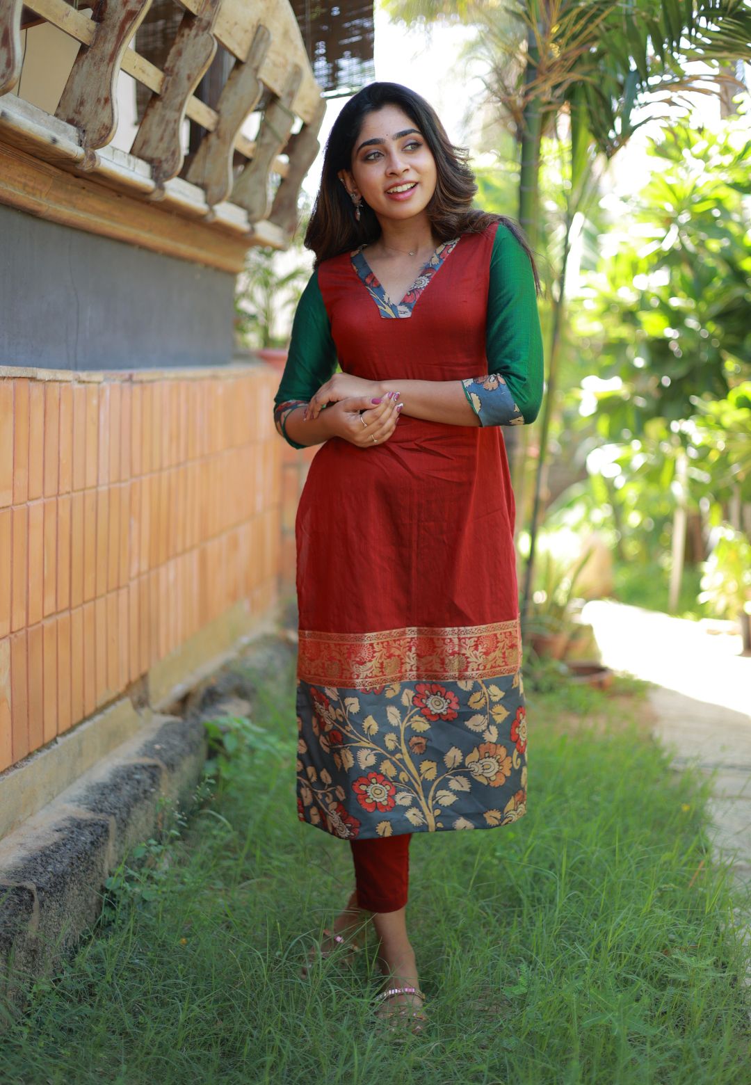 MAROON RED VEDHIKA KALAMKARI KURTA SET