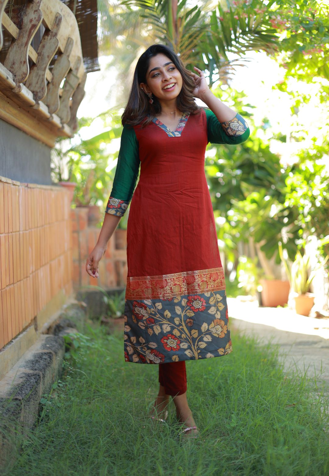 MAROON RED VEDHIKA KALAMKARI KURTA SET