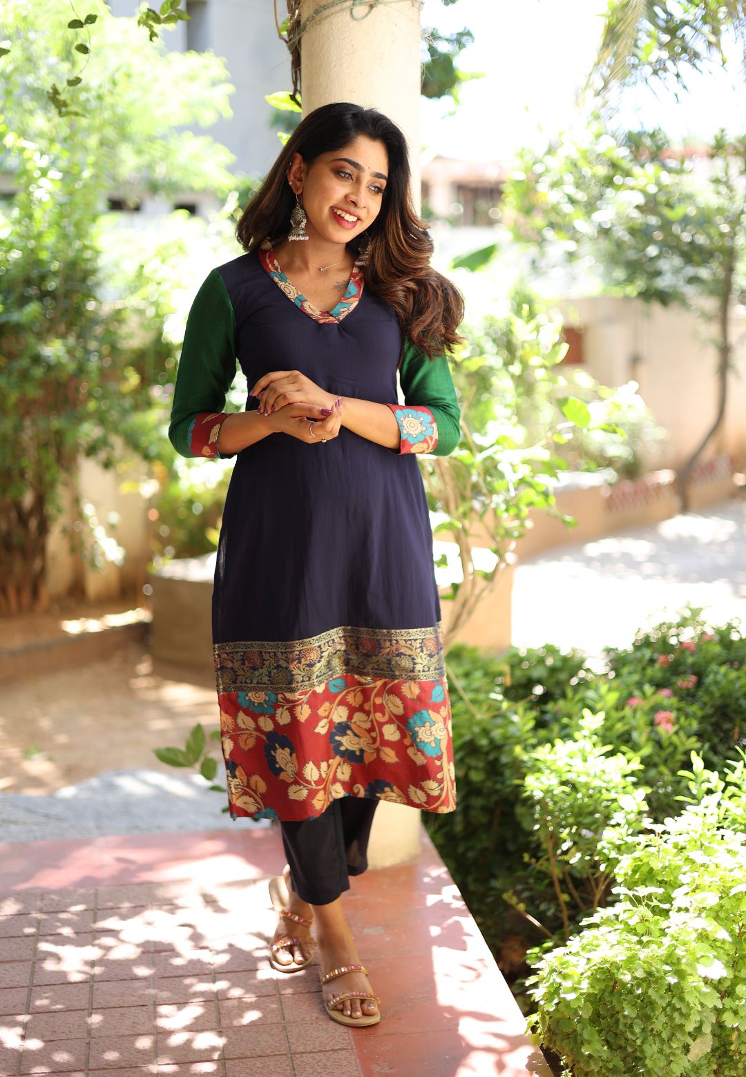 NAVY BLUE VEDHIKA KALAMKARI KURTA SET