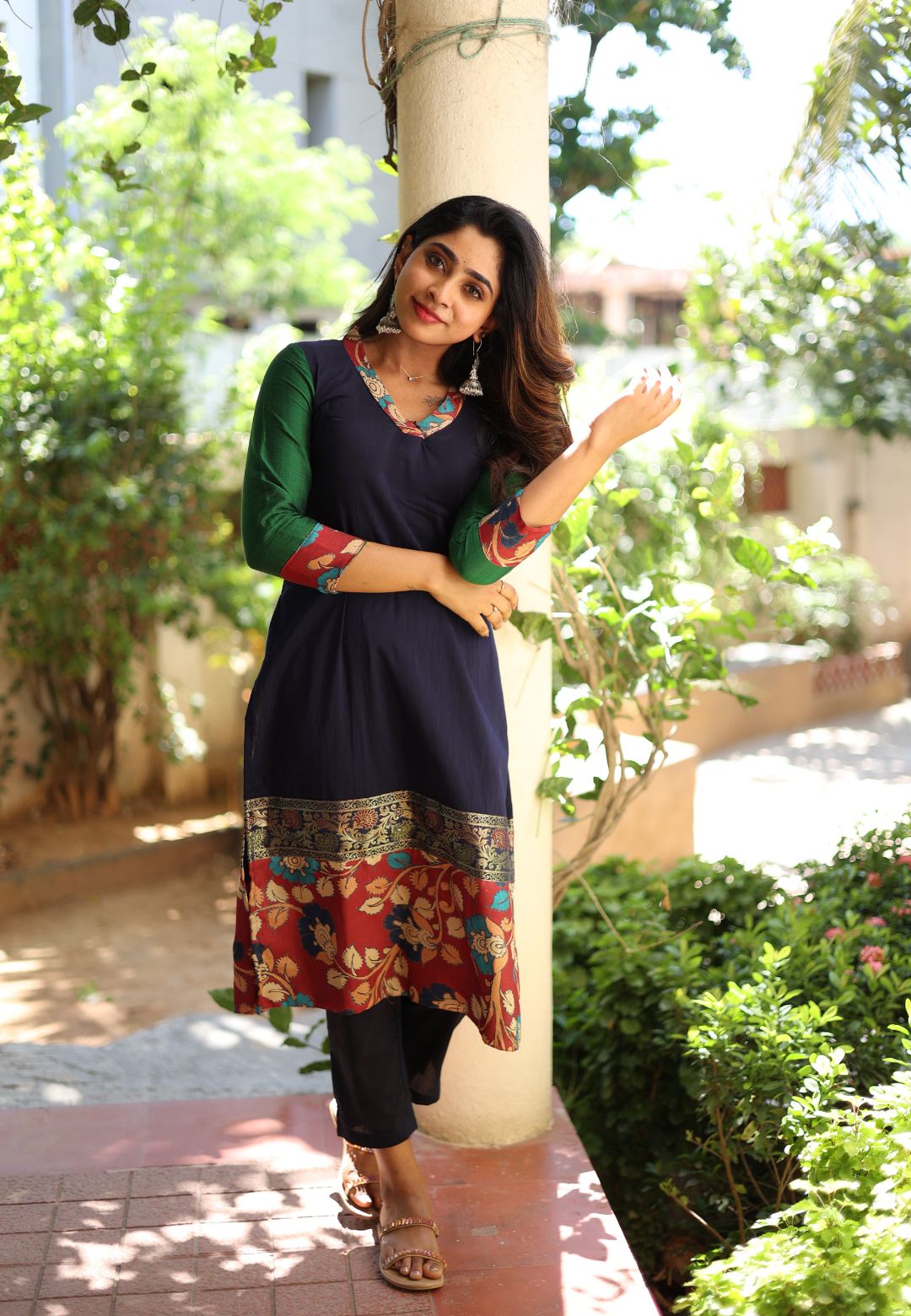 NAVY BLUE VEDHIKA KALAMKARI KURTA SET