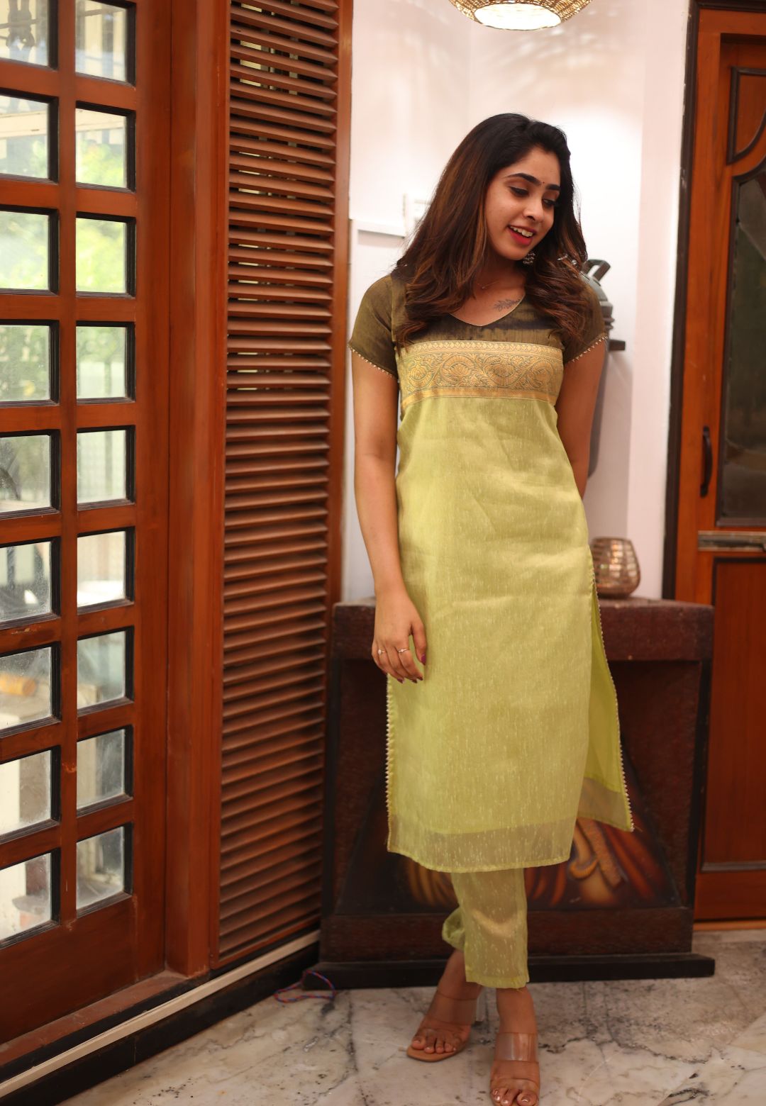 GREEN BLACK NIDHI KHADDI SILK KURTA SET