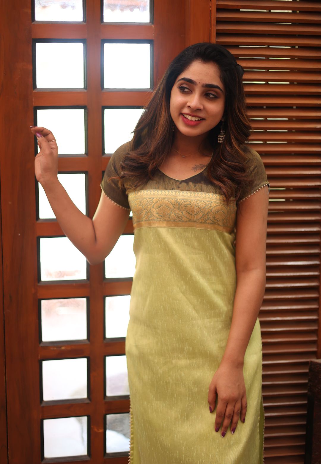 GREEN BLACK NIDHI KHADDI SILK KURTA SET