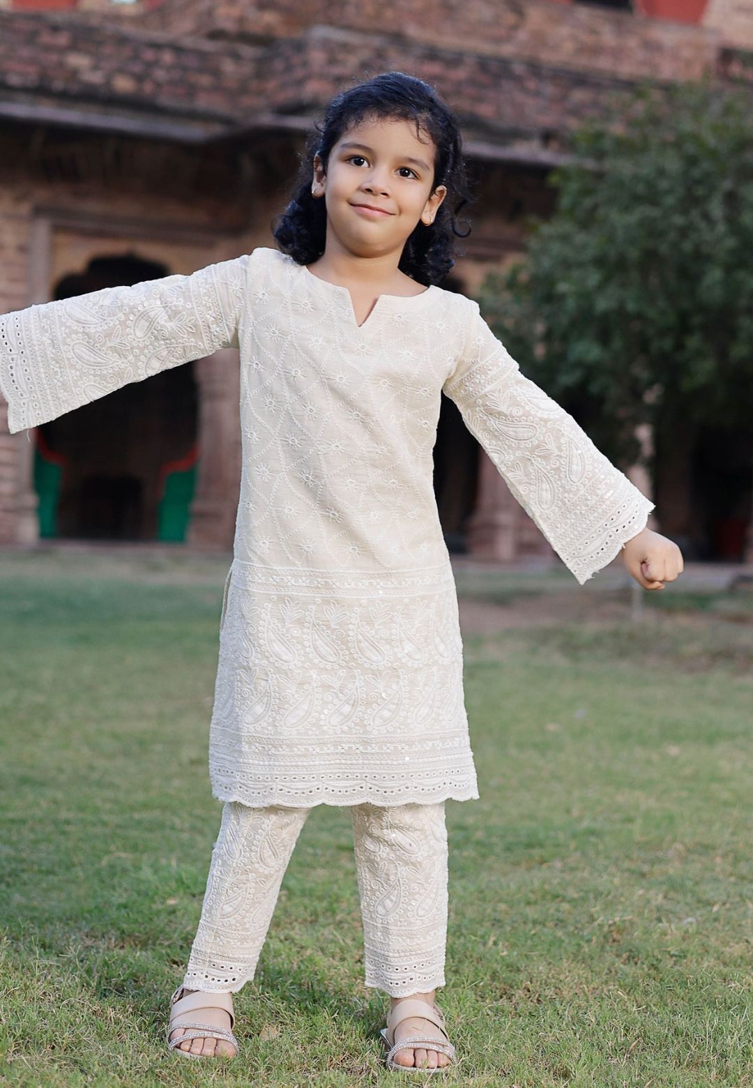 WHITE UMIKO EMBROIDERED COTTON KURTA SET