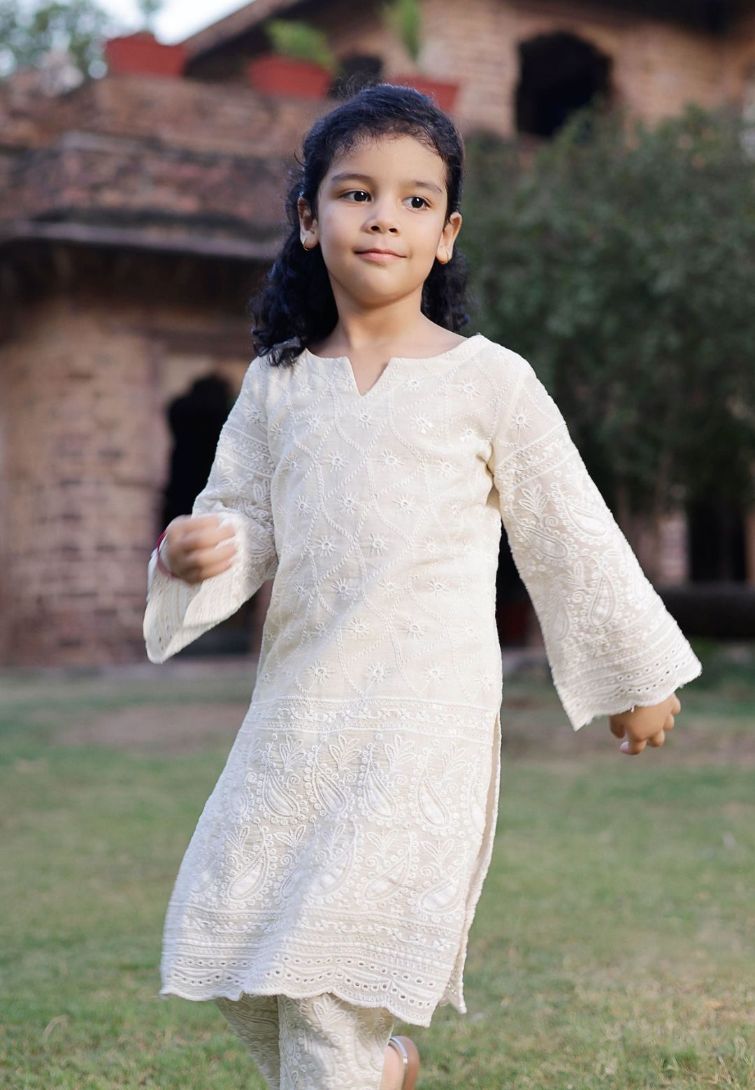 WHITE UMIKO EMBROIDERED COTTON KURTA SET
