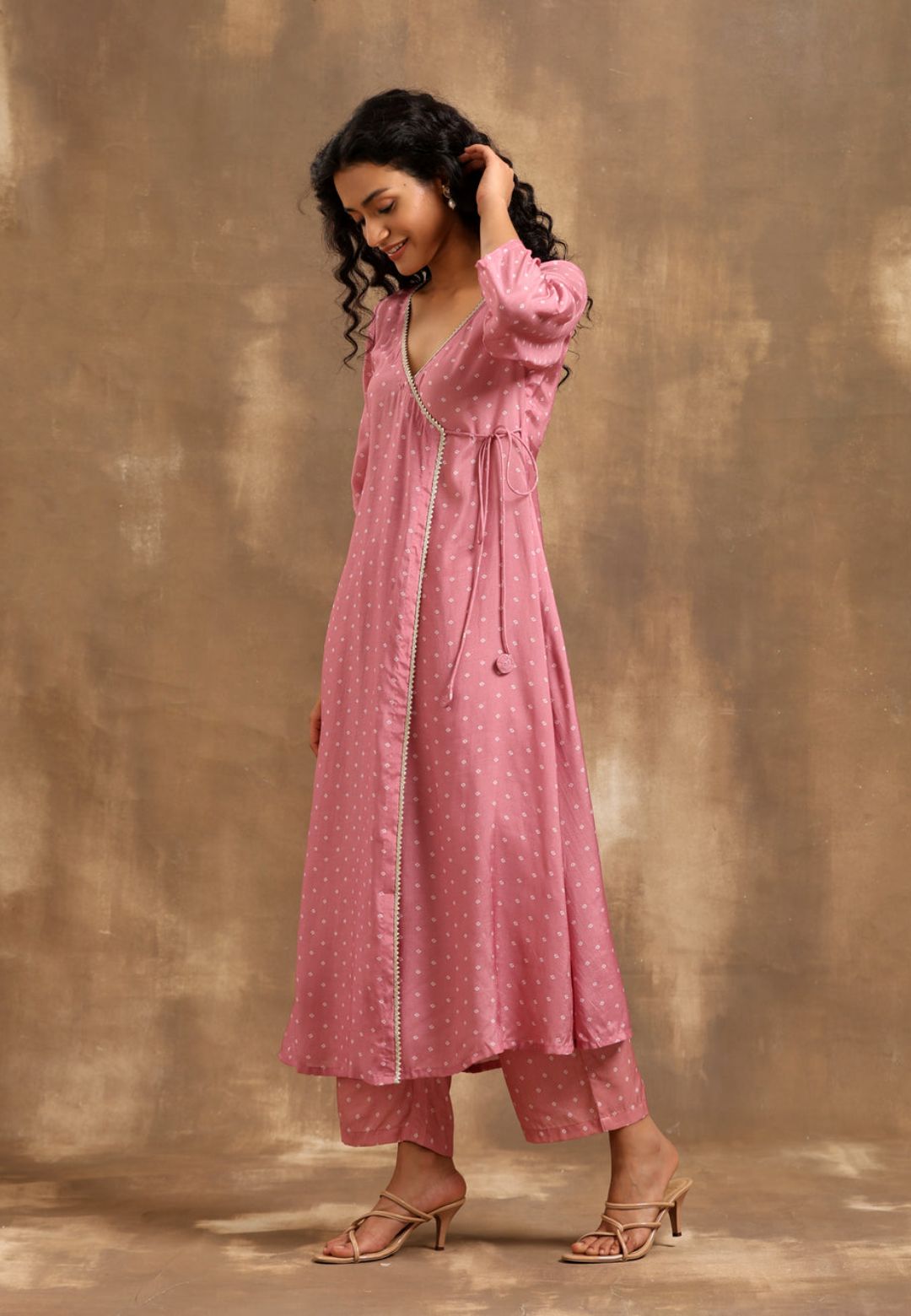 LIGHT PINK BANDHANI SILK KURTA SET