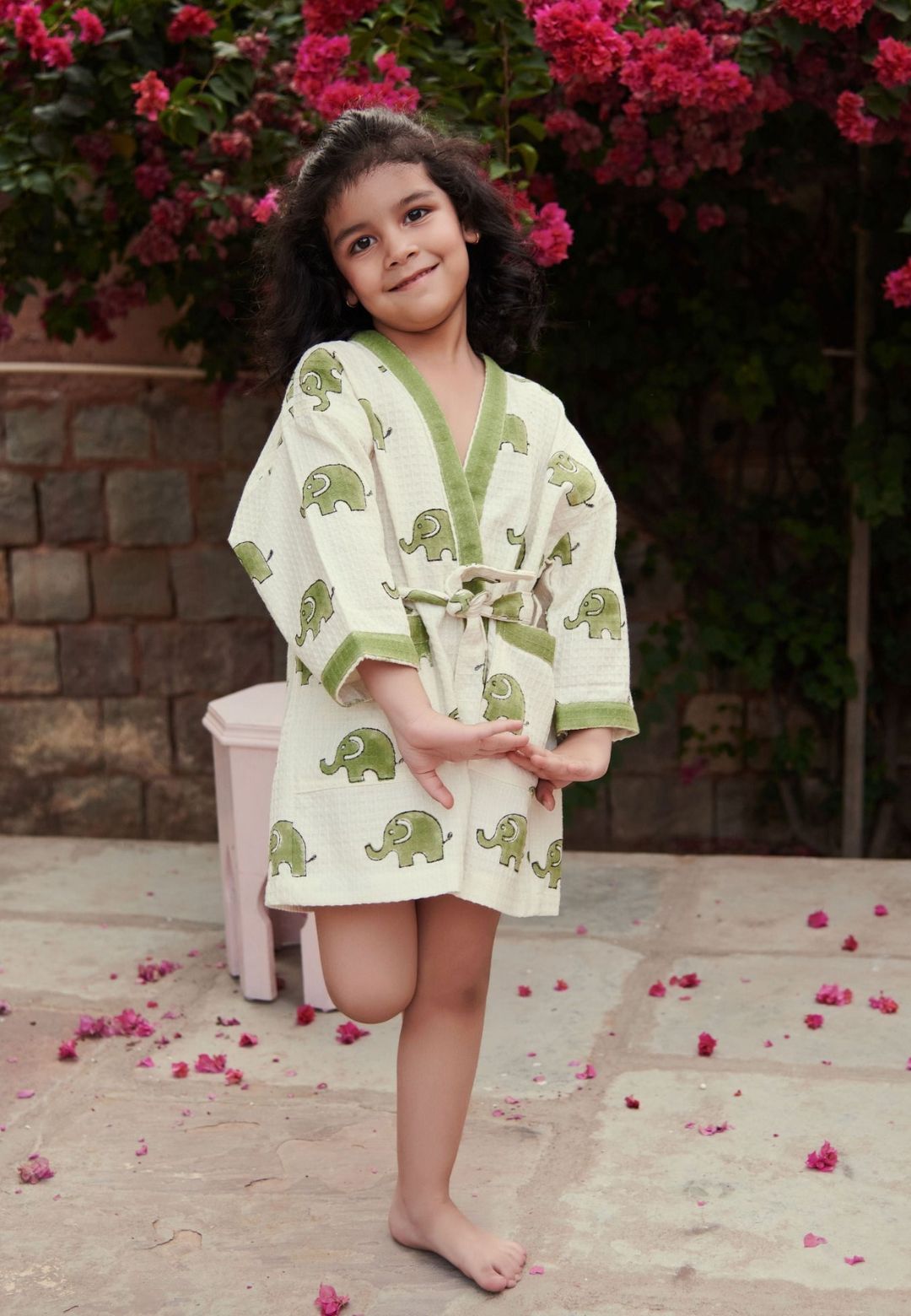 GREEN FUNSHINE ELEPHANT COTTON BATHROBE