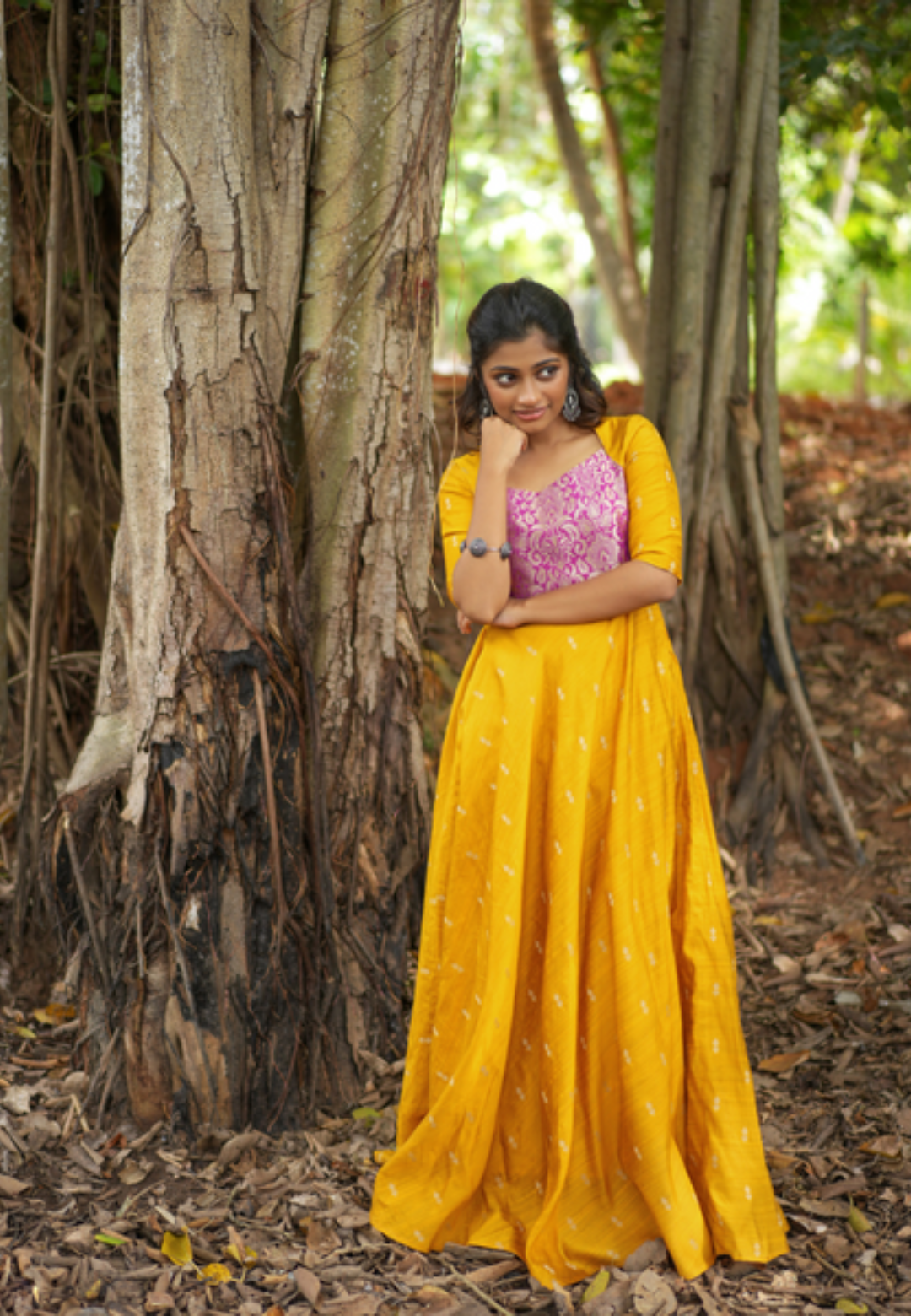 YELLOW OCHRE DUPION ANARKALI