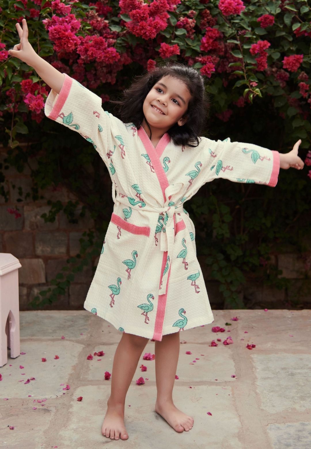 WHITE PINK FUNSHINE SWAN COTTON BATHROBE