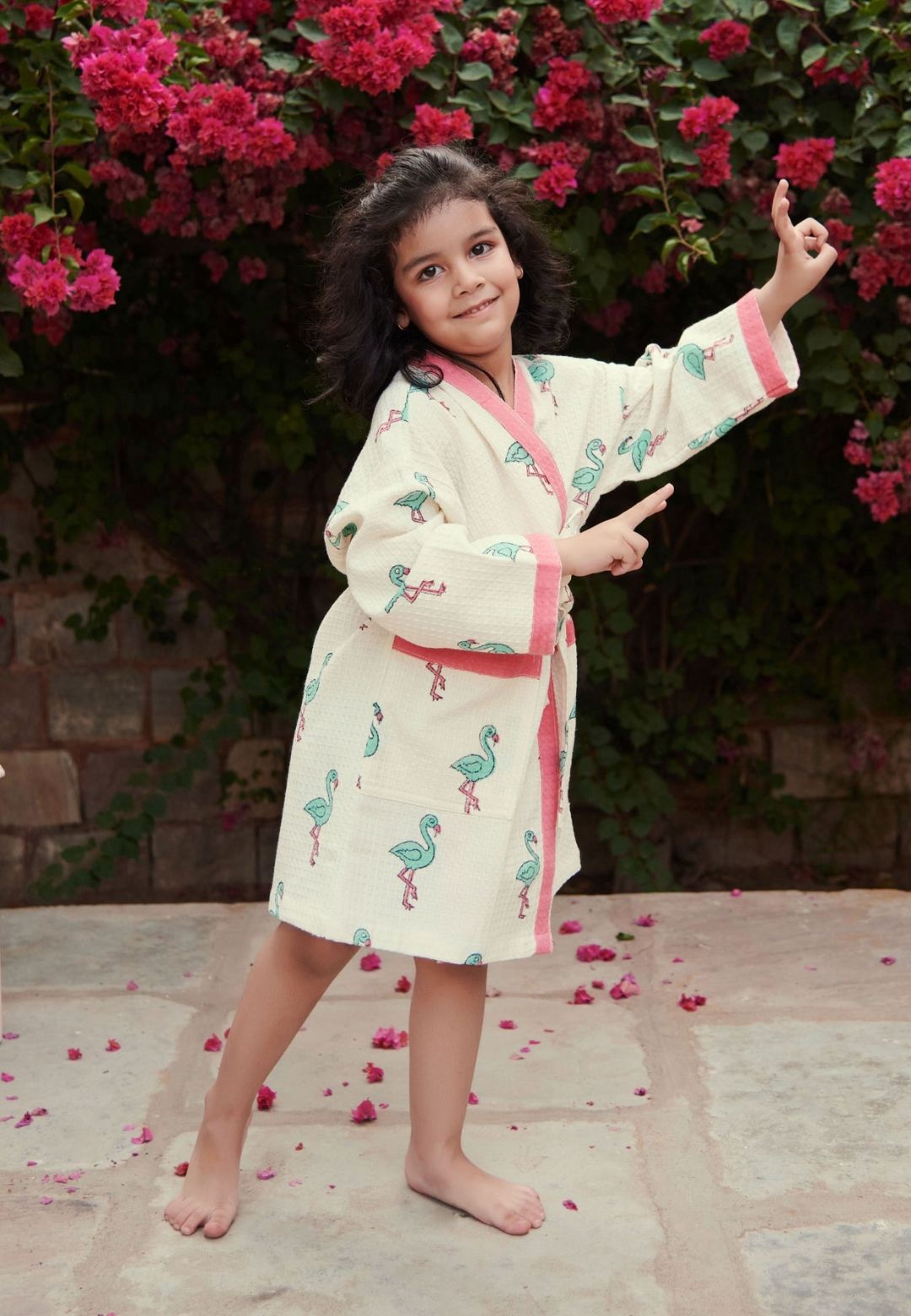 WHITE PINK FUNSHINE SWAN COTTON BATHROBE