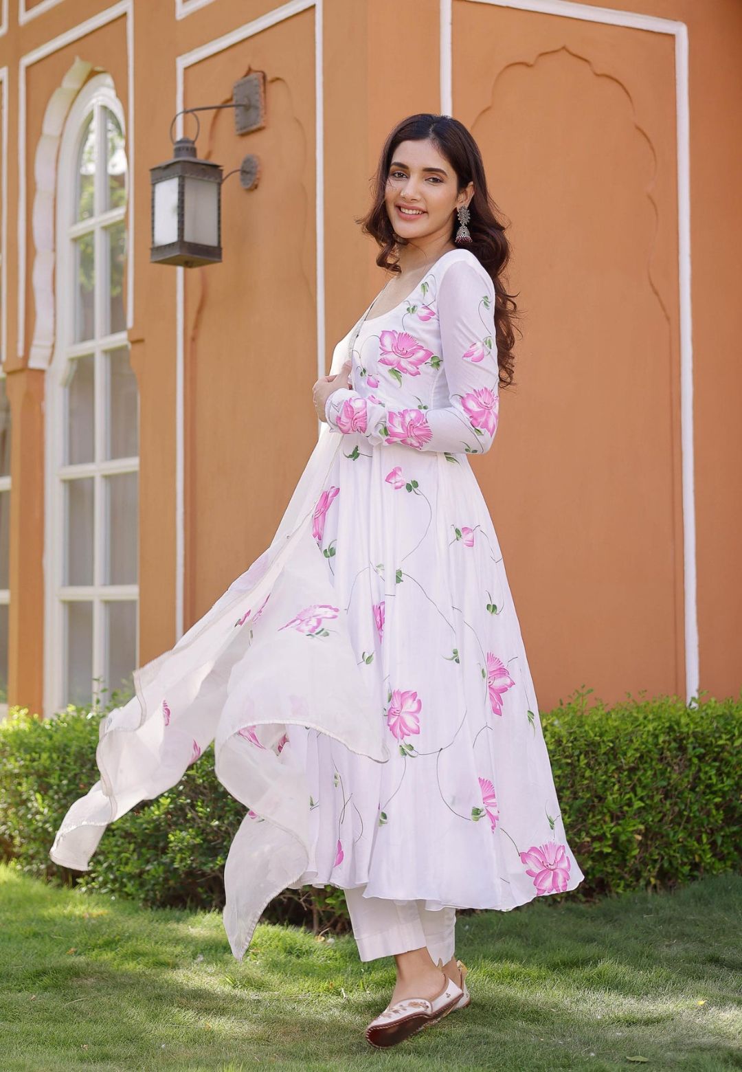 WHITE AIYANA HANDPAINTED COTTON SILK SUIT SET