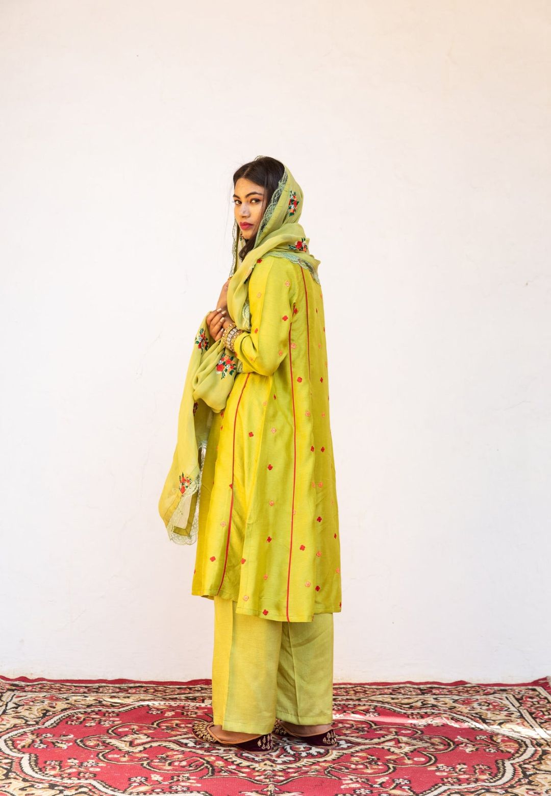 AMAIRA GREEN SILK SUIT SET