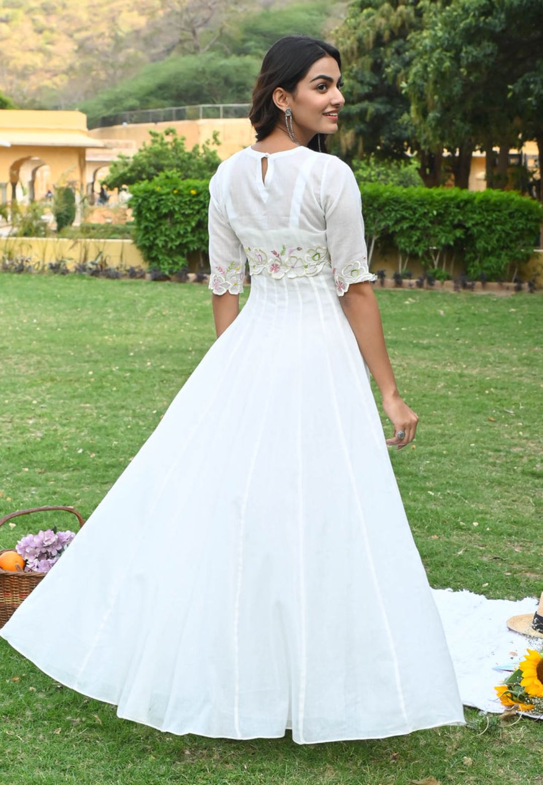 SUMMER WHITE COTTON DRESS