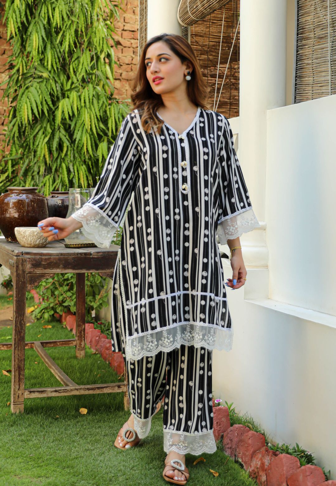 BLACK TULIP STRIPE KURTA SET