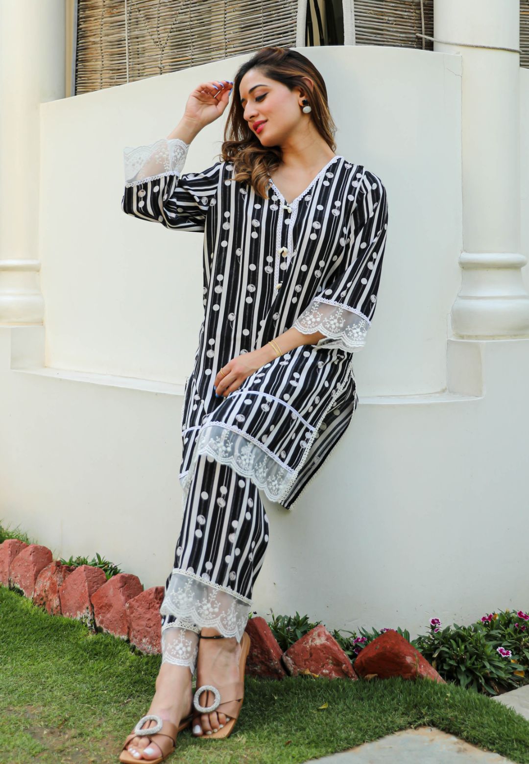 BLACK TULIP STRIPE KURTA SET