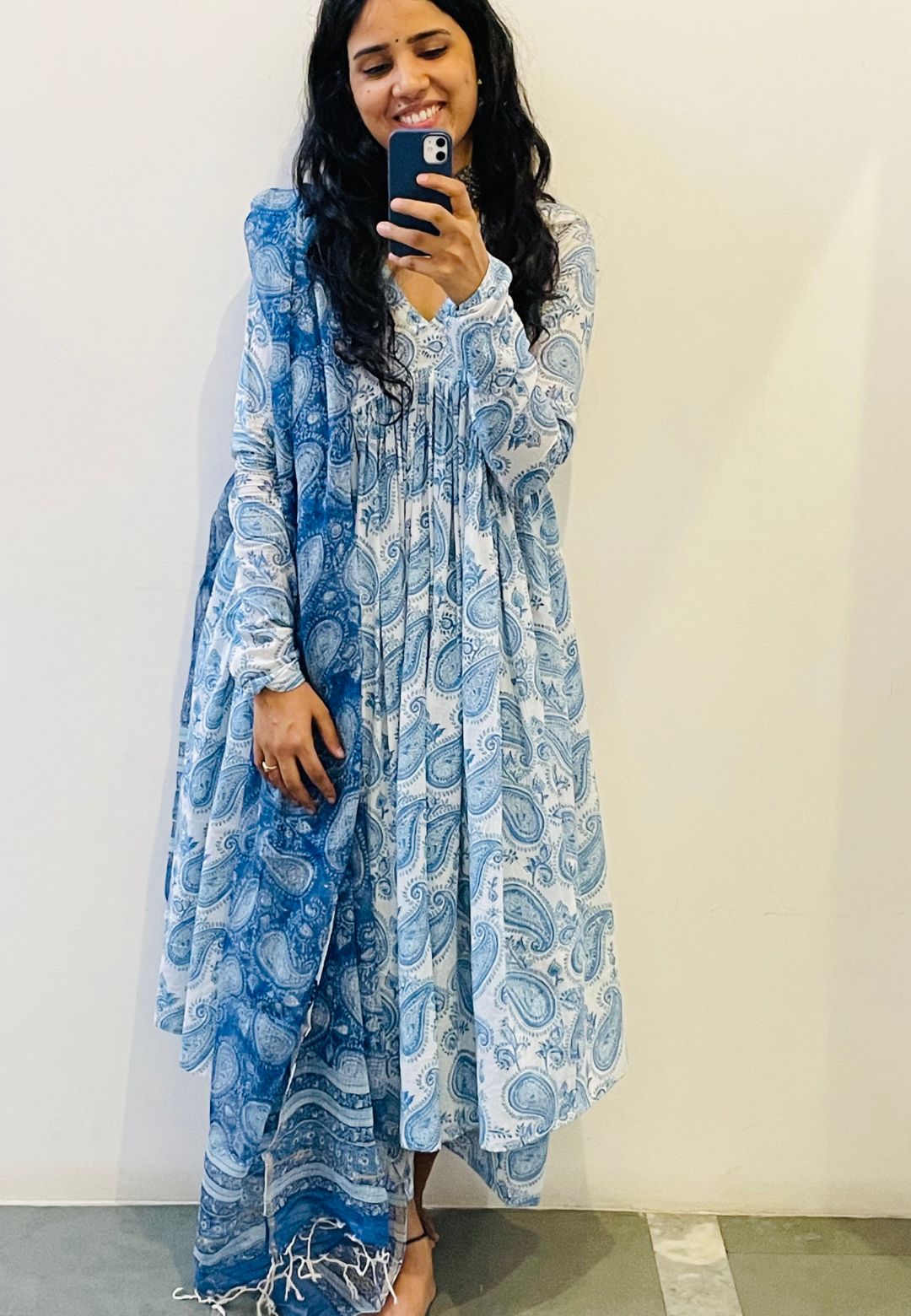 WHITE BLUE PAISLEY ALIA CUT COTTON SUIT SET