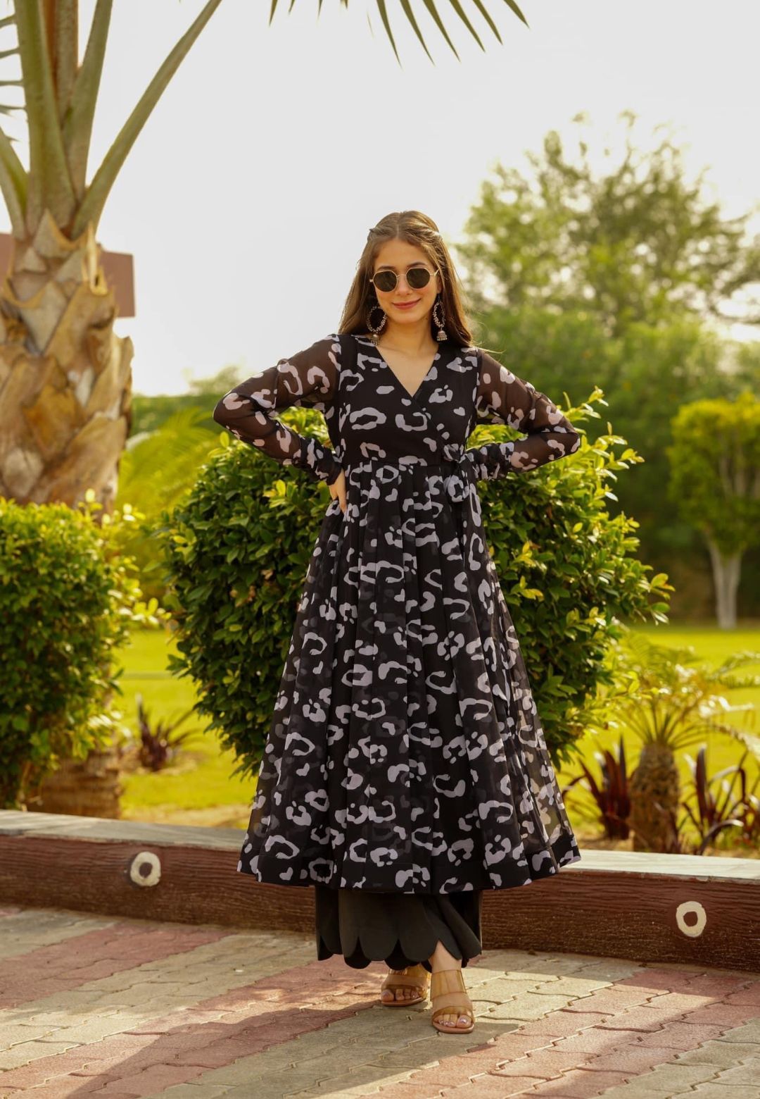 GREY BLACK GEORGETTE KURTA SET