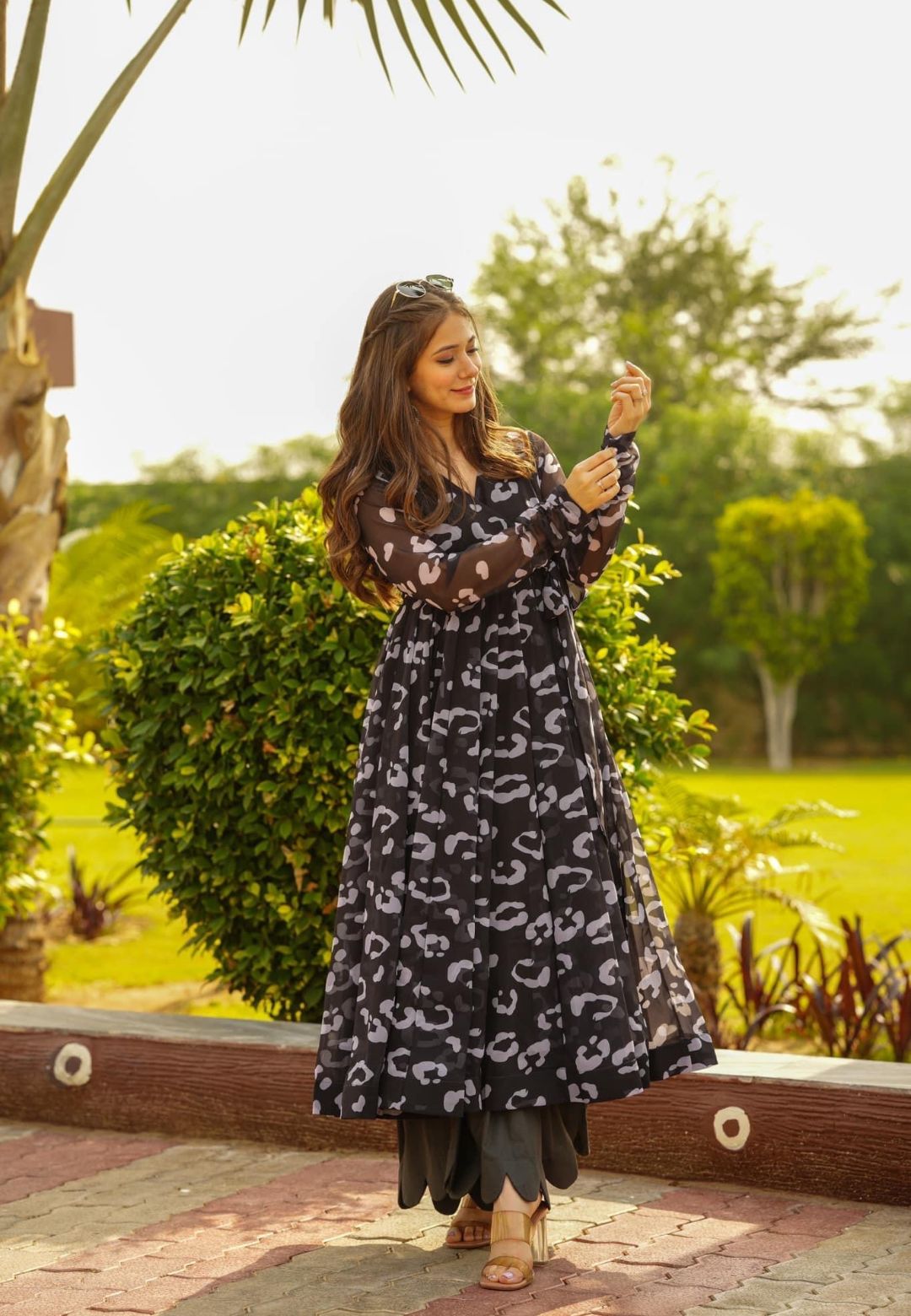 GREY BLACK GEORGETTE KURTA SET