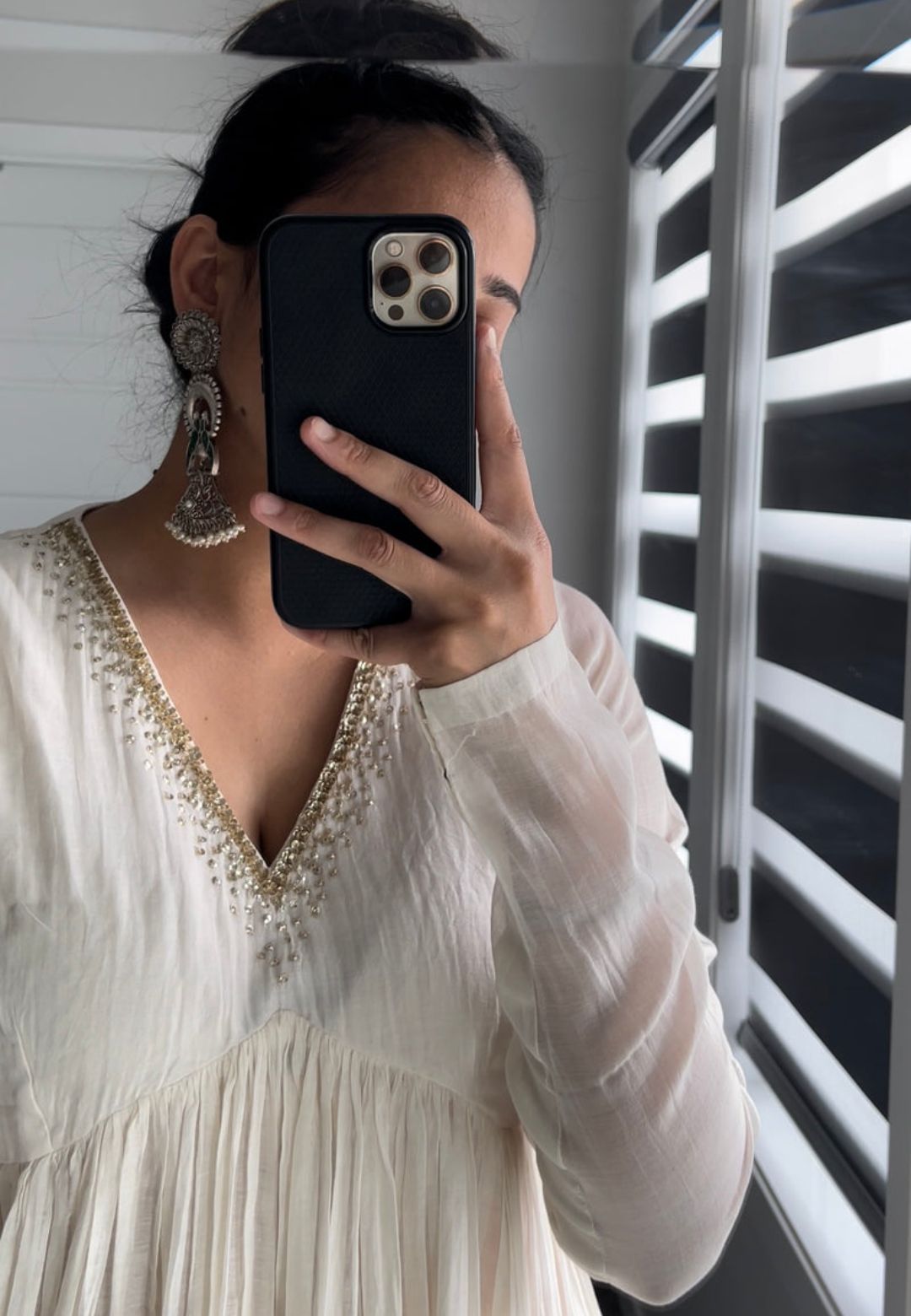 WHITE MUL CHANDERI ANARKALI SUIT SET