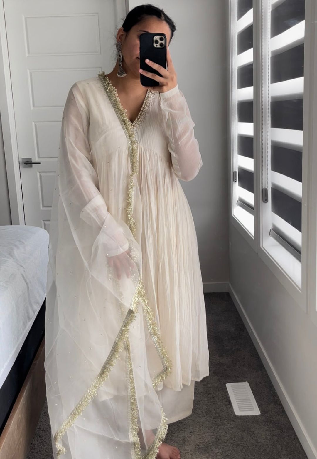 WHITE MUL CHANDERI ANARKALI SUIT SET