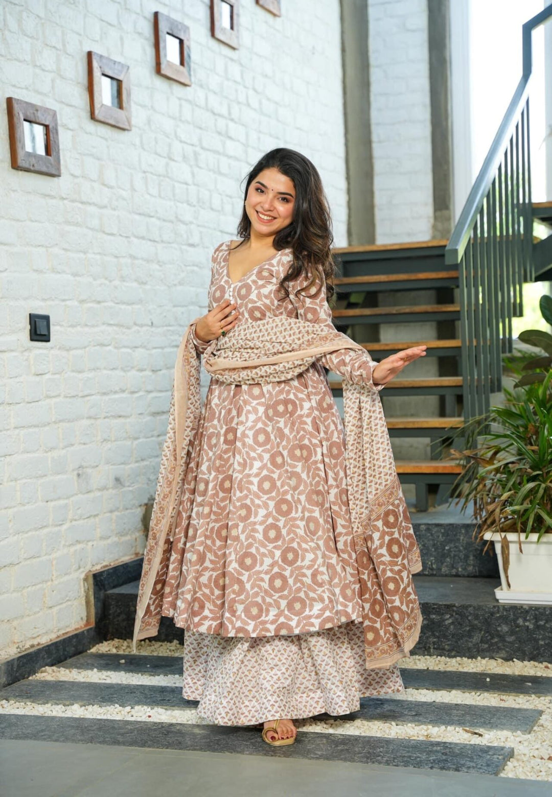 BROWN WHITE VAMIKA COTTON SUIT SET