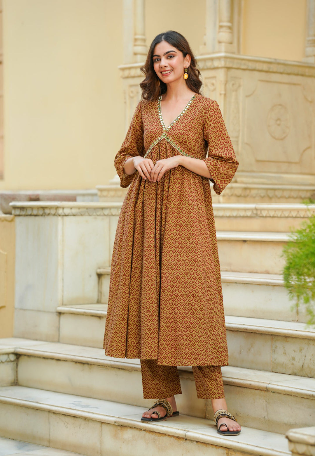 MAROON BROWN HANDBLOCK V NECK KURTA SET