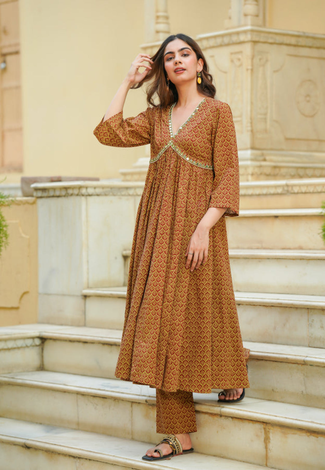 MAROON BROWN HANDBLOCK V NECK KURTA SET