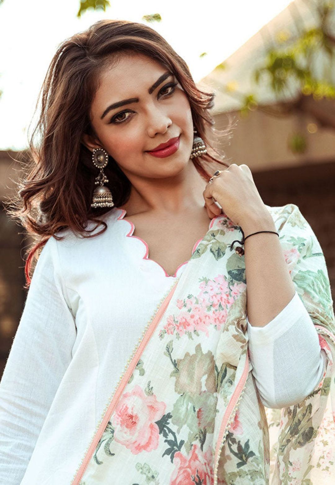 WHITE SCALLOP FLORAL COTTON SUIT SET