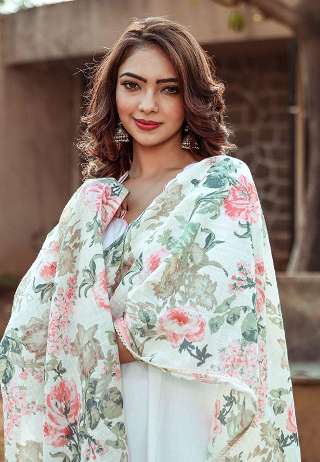 WHITE SCALLOP FLORAL COTTON SUIT SET
