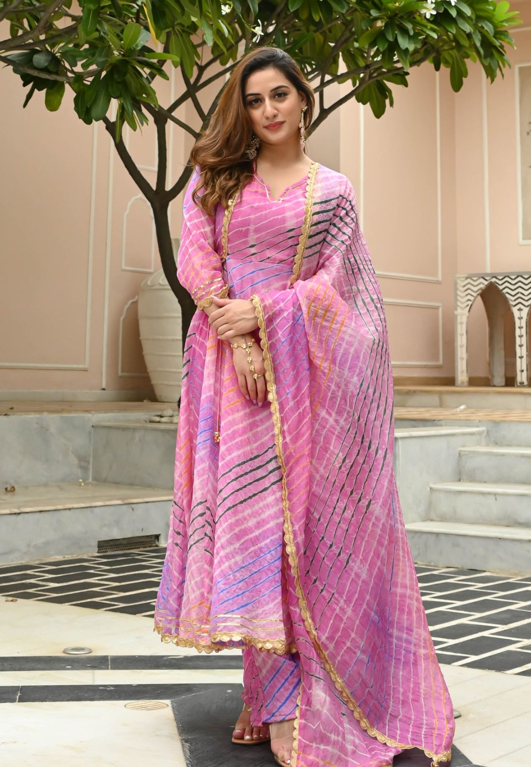 PINK SILK DORIA LEHERIYA SUIT SET