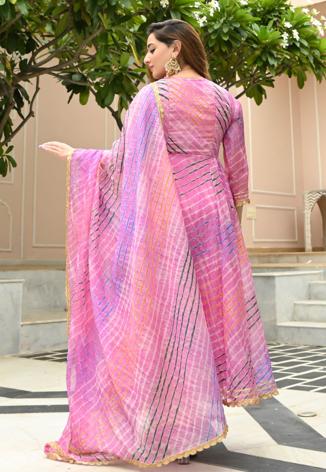 PINK SILK DORIA LEHERIYA SUIT SET