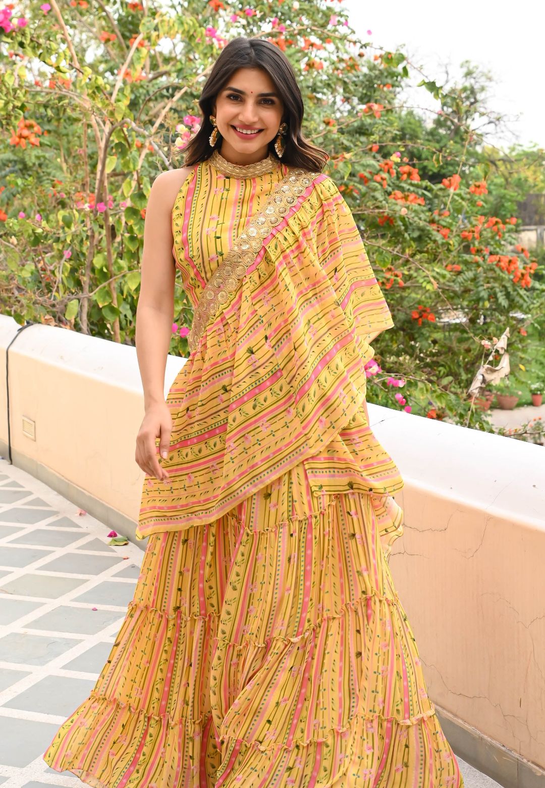 YELLOW GULAB FLORAL DRAPED SAREE