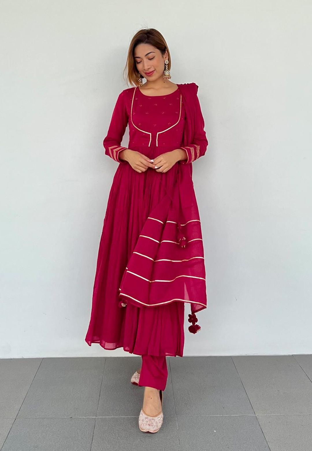 CHERRY RED COTTON MUL GATHERED ANARKALI SUIT SET