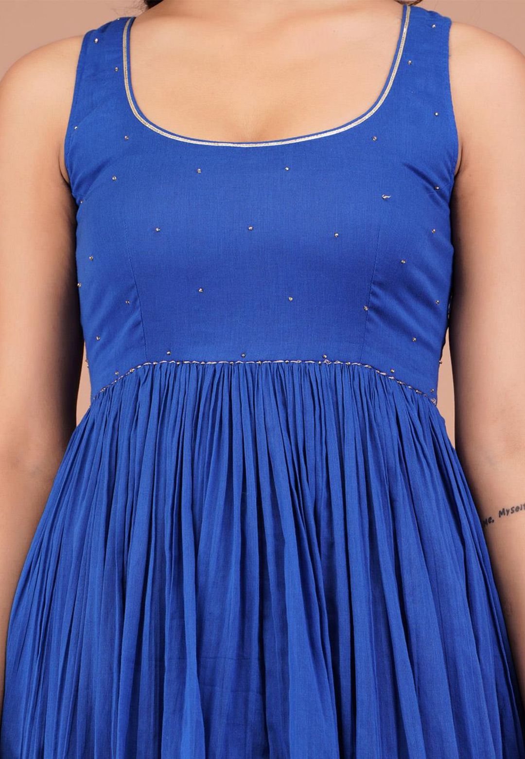 BLUE SLEEVELESS COTTON MUL ANARKALI SUIT SET