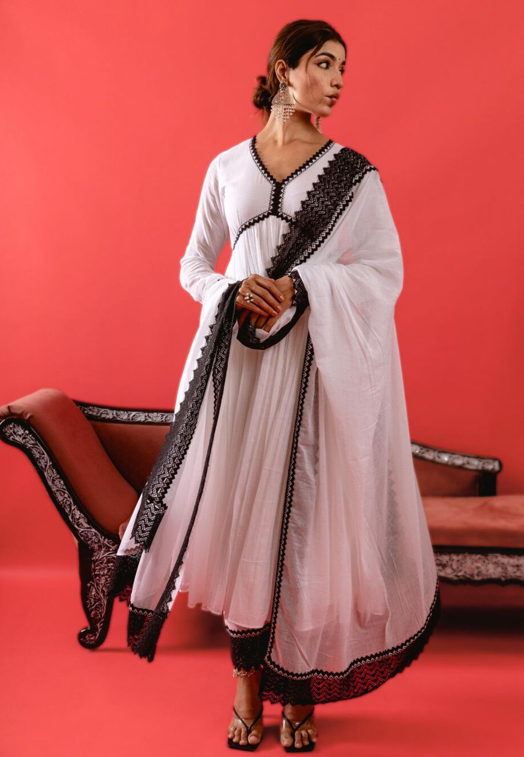 WHITE GATHERED LACE ANARKALI SUIT SET