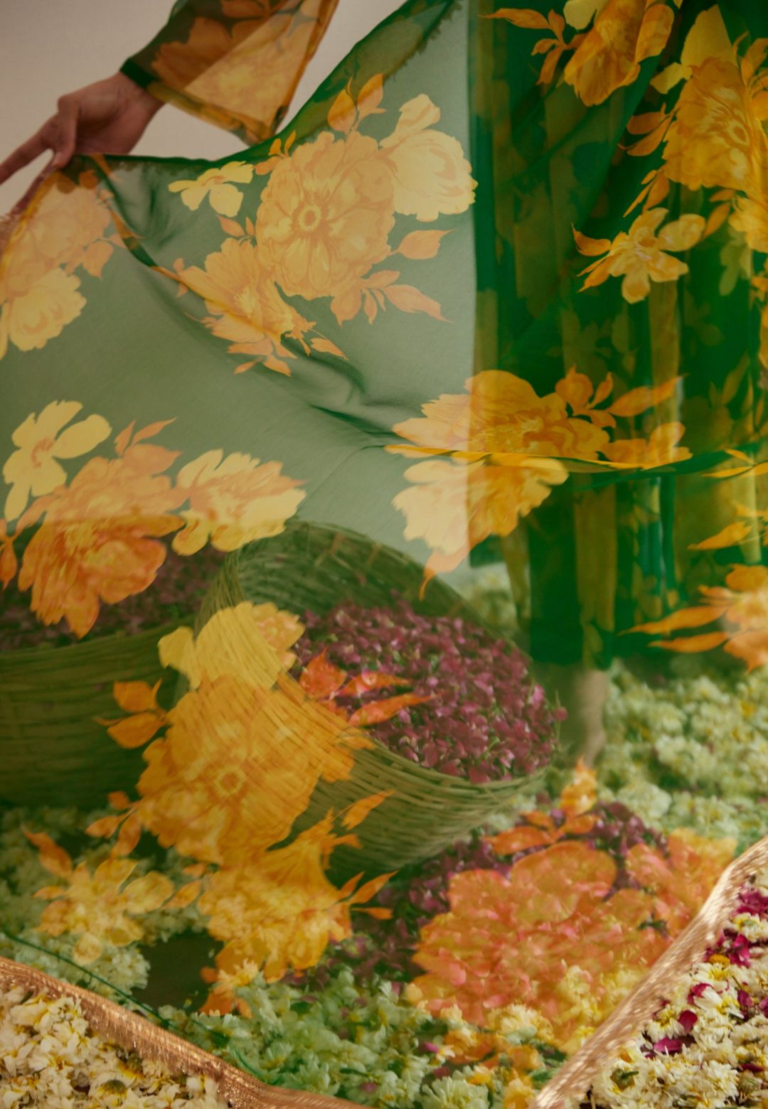 FLORAL GREEN KAIRI SUIT SET