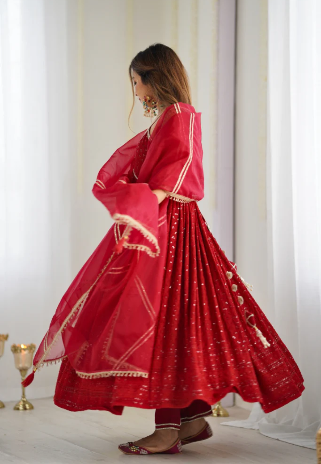 MAROON PRIYASI SLEEVELESS CHIKANKARI SUIT SET