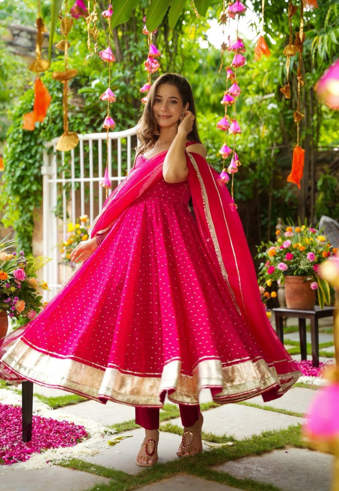 PINK PHOOLKARI SLEEVELESS ORGANZA SUIT SET