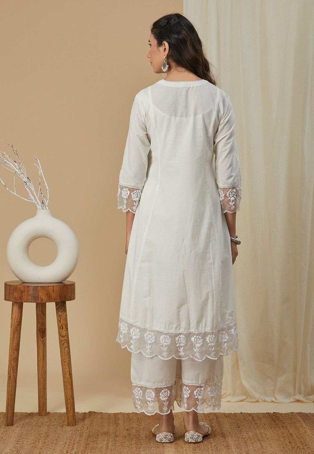 OFF WHITE COTTON CHIKANKARI SUIT SET