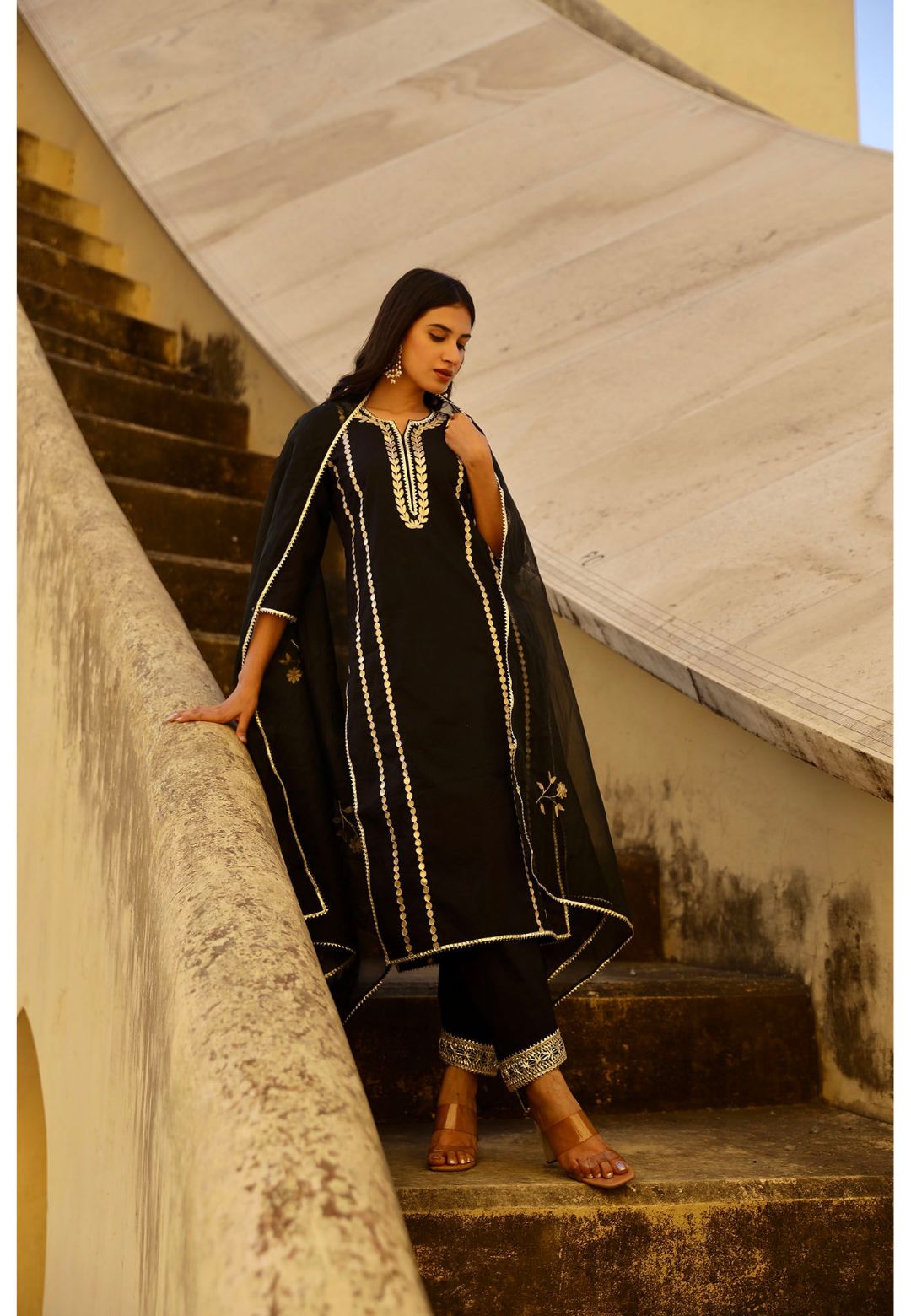 BLACK COTTON AARI SUIT SET