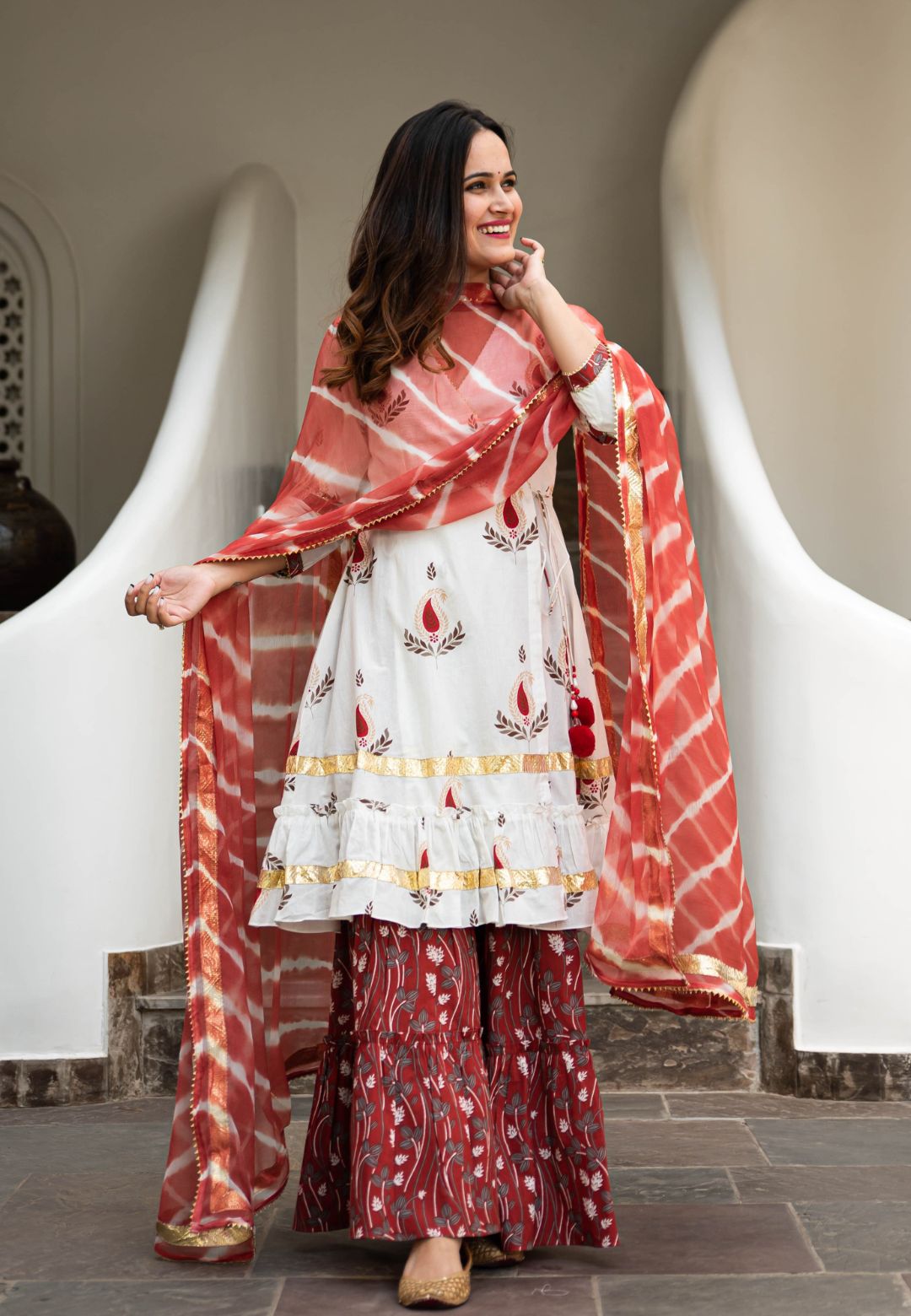 WHITE RED LEHERIYA KURTA SUIT SET