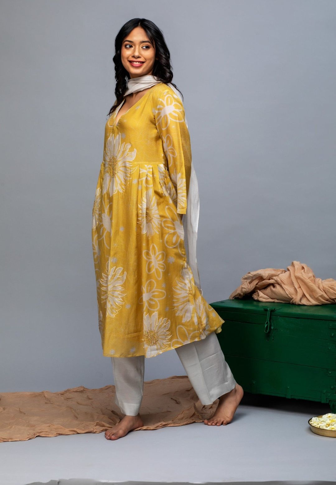 MUSTARD GREY PRINTED FLORAL CHANDERI SUIT SET