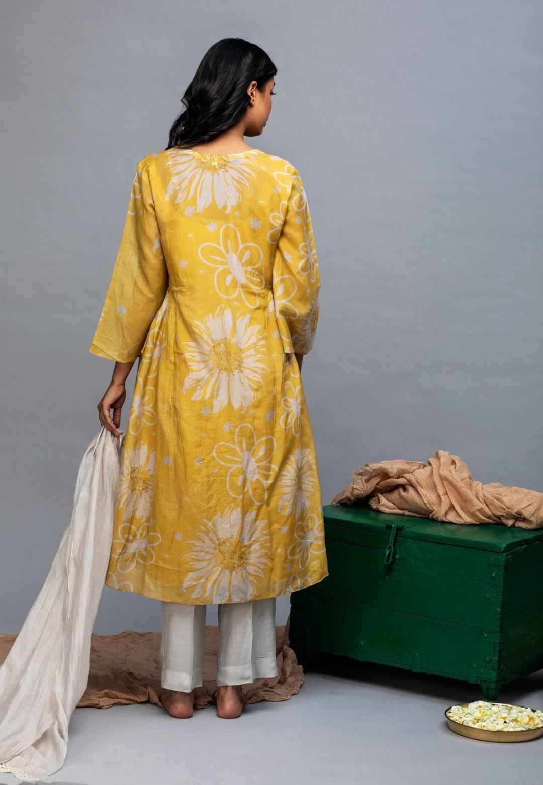 MUSTARD GREY PRINTED FLORAL CHANDERI SUIT SET