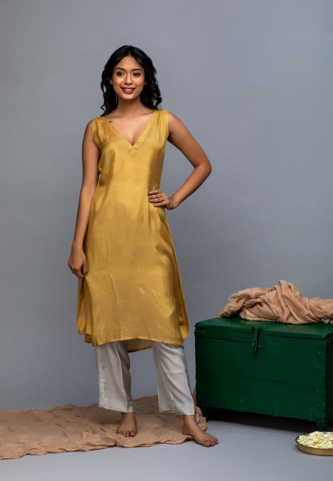 MUSTARD GREY PRINTED FLORAL CHANDERI SUIT SET