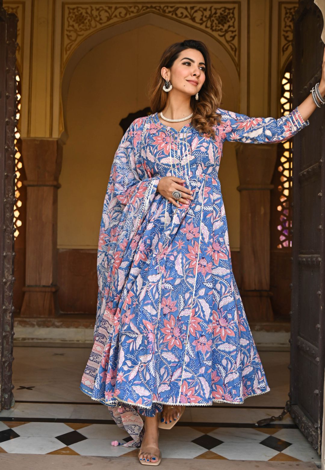 BLUE FLORAL HANDBLOCK PRINTED SUIT SET