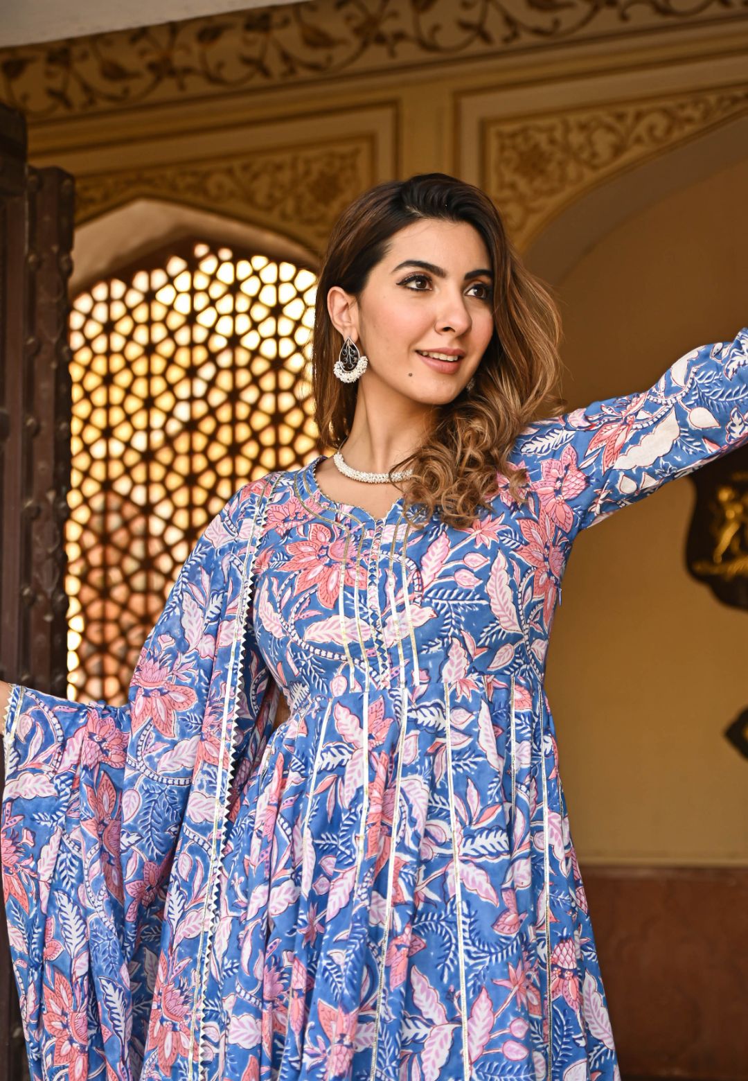 BLUE FLORAL HANDBLOCK PRINTED SUIT SET