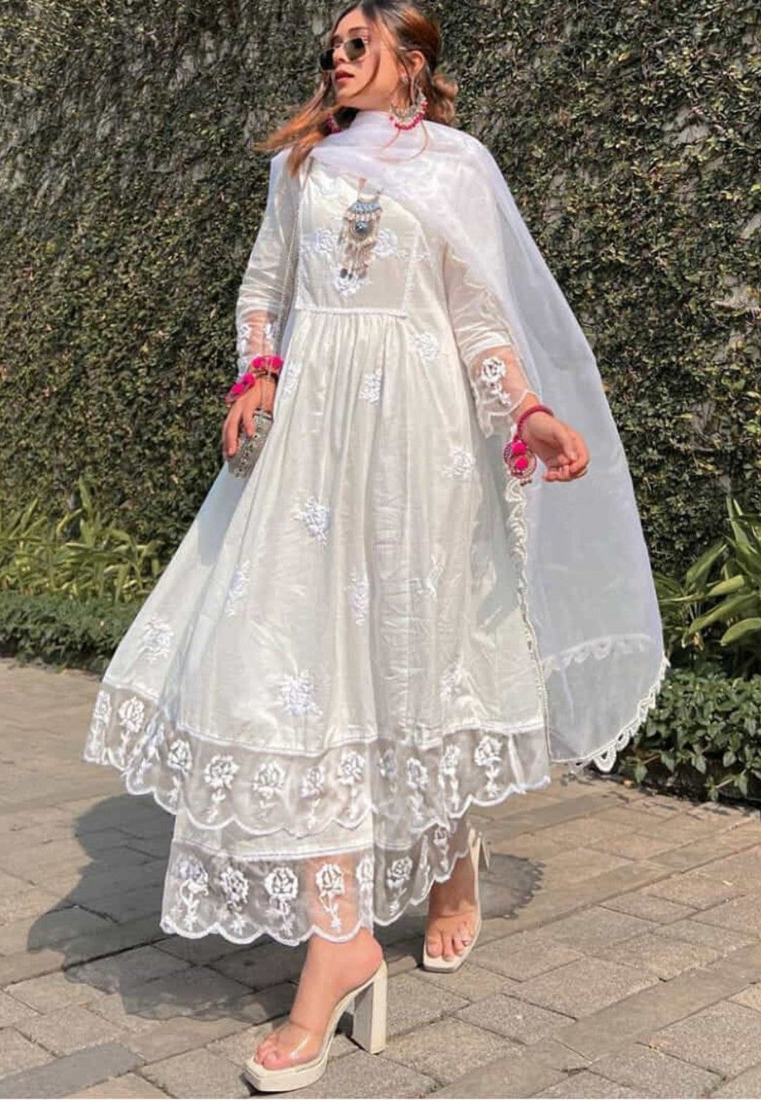 OFF WHITE COTTON CHIKANKARI SUIT SET