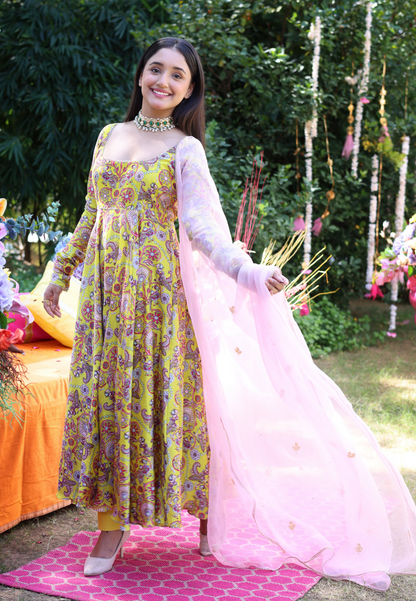 YELLOW SUNGLOW CHANDERI SUIT SET