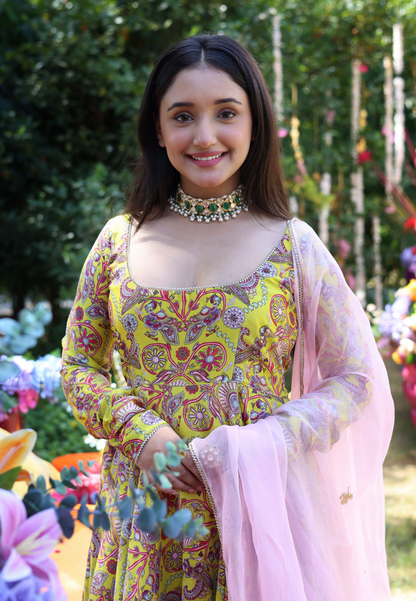 YELLOW SUNGLOW CHANDERI SUIT SET